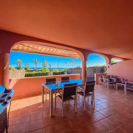 Apartment Bajo Con Jardin En 1ª Linea Costabella